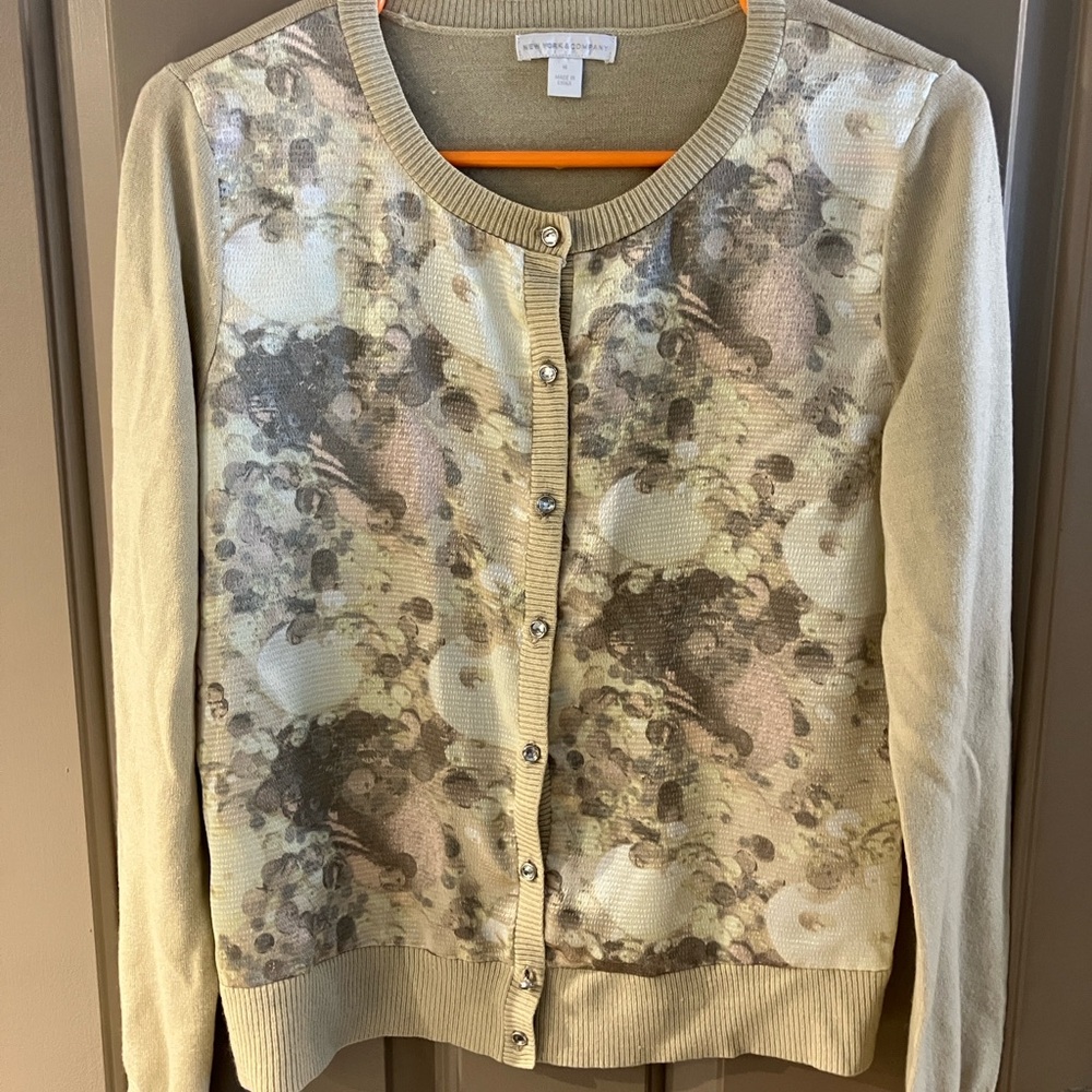 NY&Co. Women's Beige Watercolor Patterned Cardigan Sweater M